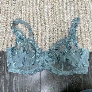 - Soma bras mesh floral embroidery unlined size 34C